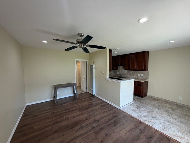 Foto del edificio - 2227 E Westport Dr