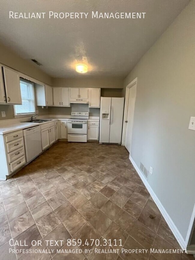 Foto del edificio - 3105 Glenridge Cir