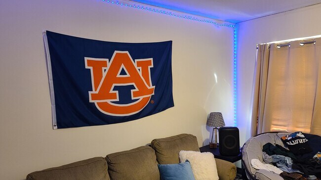 Foto del edificio - Burton Triplex