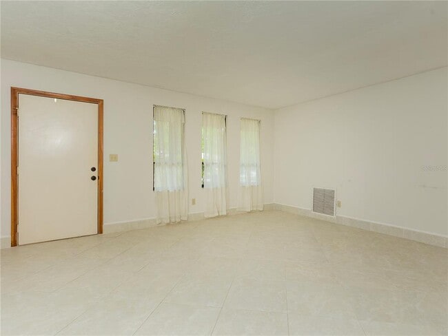 Foto del edificio - 6112 NW 52nd Terrace