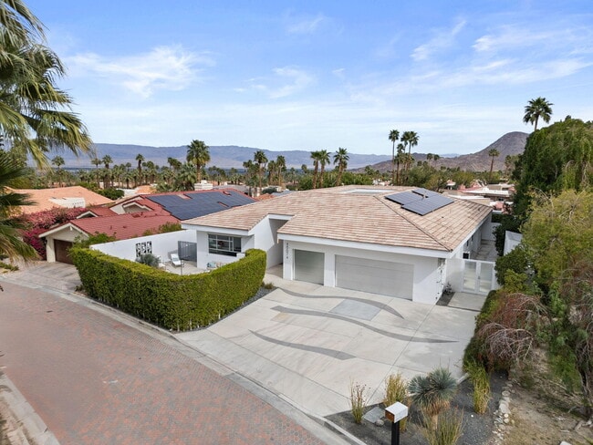 Building Photo - 48674 Vista Viejo Dr