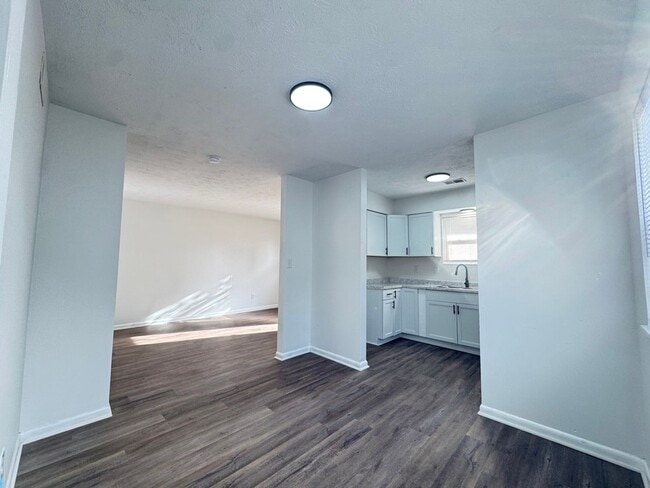 Photo - 2079 Laverne Ct House