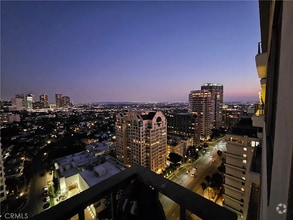 Building Photo - 10501 Wilshire Blvd