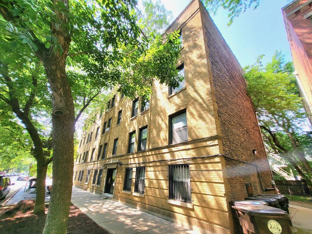 Primary Photo - 1056 W Lill Ave