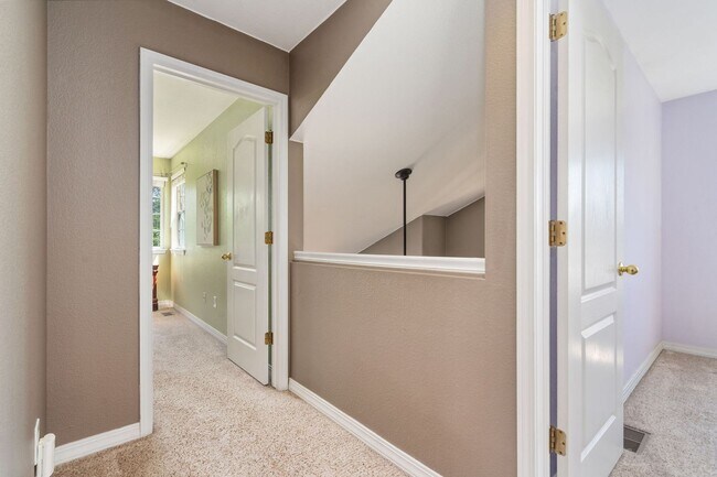 Foto del edificio - *$250 OFF FIRST MONTH RENT* Spacious 2 Bedroom, 1.5-bathroom Condo.