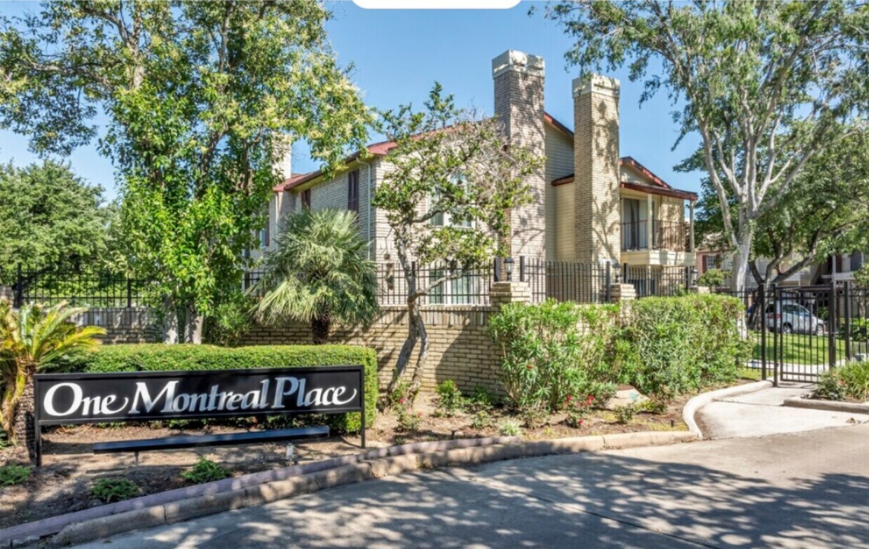 Primary Photo - 2120 El Paseo St