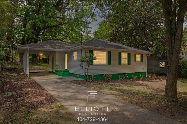 Building Photo - 1095 Oakfield Dr SE