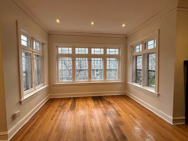 Foto del edificio - 6945 S Merrill Ave