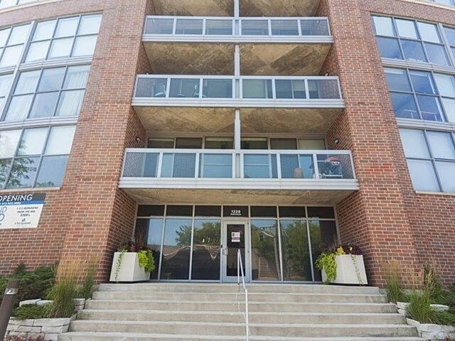 Primary Photo - 1228 Emerson St