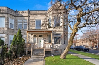 Building Photo - 1500 S Trumbull Ave