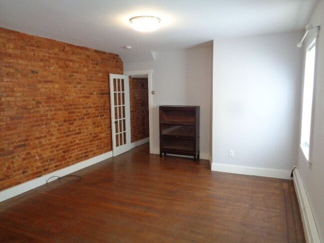 Foto del edificio - 4025 Falls Rd
