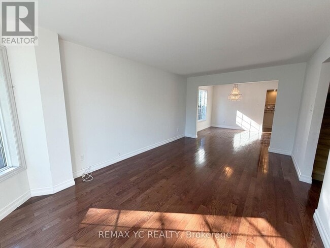 Building Photo - 67 Fern Valley Crescent