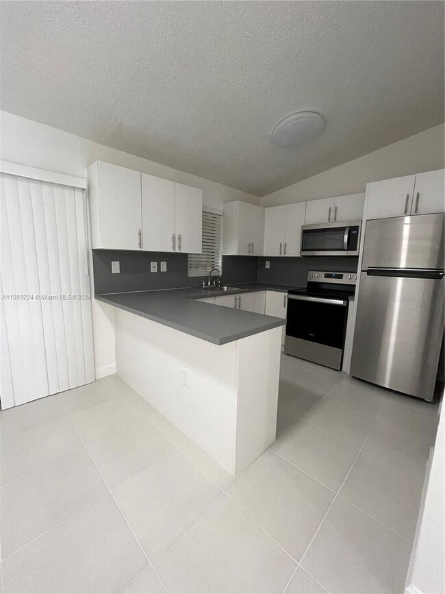 Building Photo - 13973 SW 280th Terrace