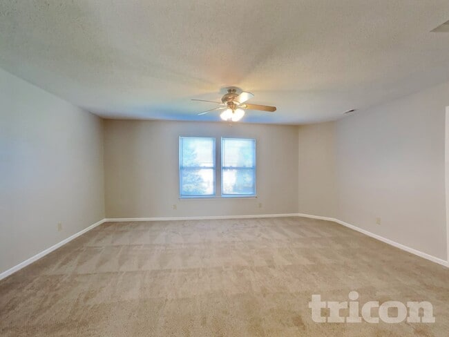 Building Photo - 13460 N Carwood Ct