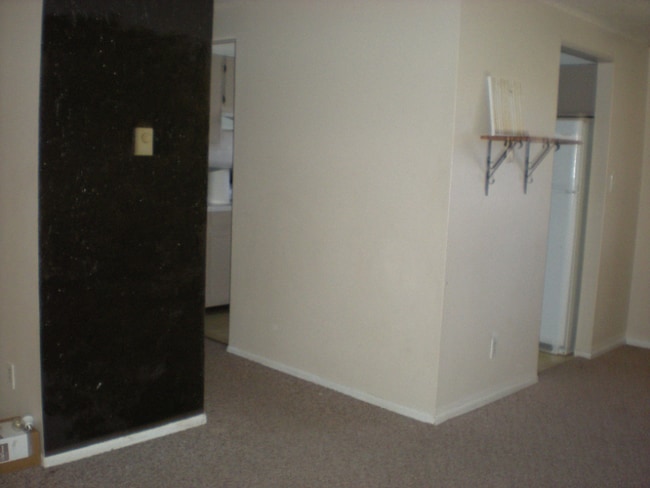 Photo - 114 Glenda Dr Apartment