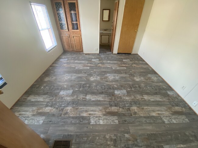 Foto del edificio - 4215 Deems St