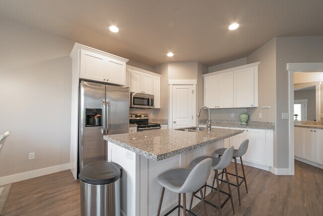 Foto del edificio - Text RENT to +18019018302