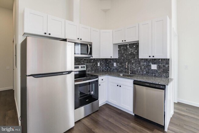 Foto del edificio - 5303 Chester Ave