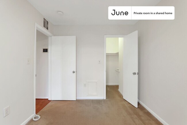 Foto del edificio - Room in Shared 5 bed/2 bath home