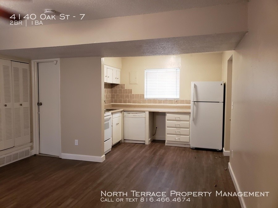 Building Photo - Oak Street - two bedroom, one bath