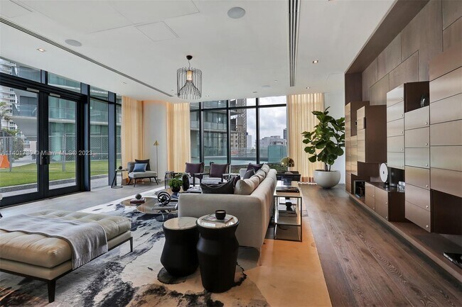 Foto del edificio - 480 NE 31st St