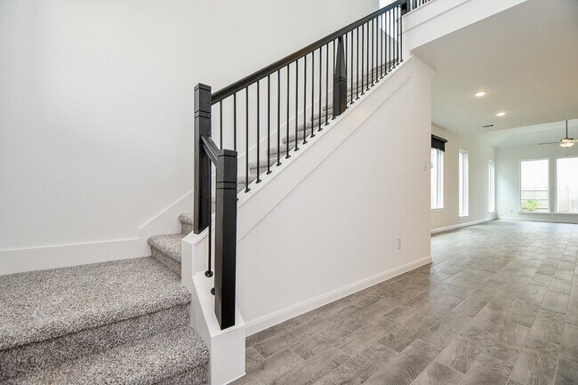 Building Photo - 7207 Prairie Heights Drive