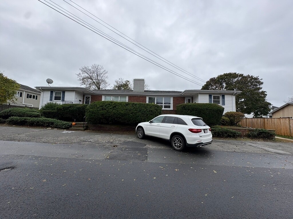 Foto principal - 57 Fox Hill Rd