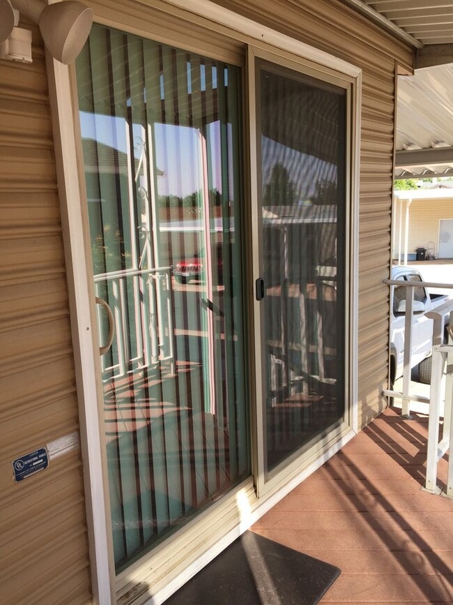 Foto del edificio - 55+ Community 1 Bed 1 Bath.