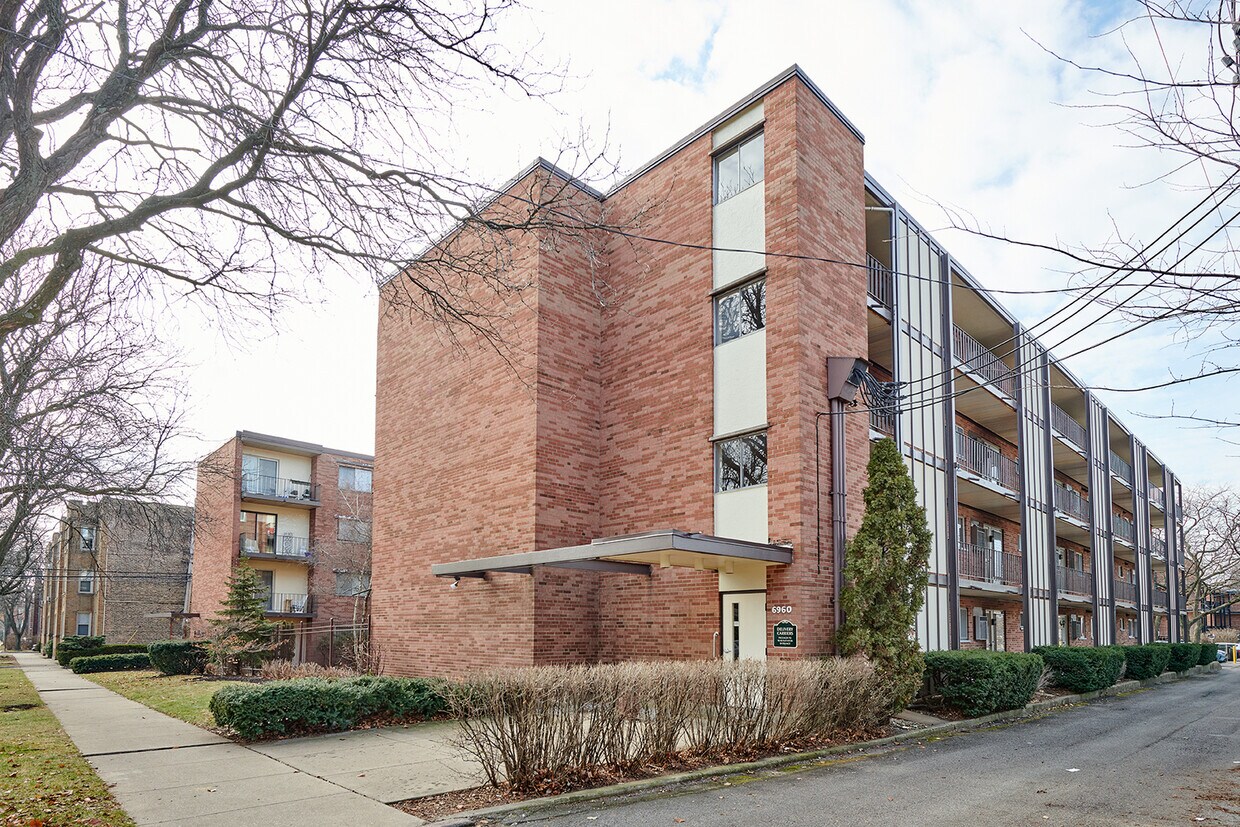 Primary Photo - 6960 N Bell Ave
