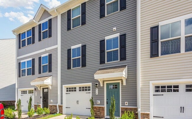 Building Photo - 416 Emerald Shire Way
