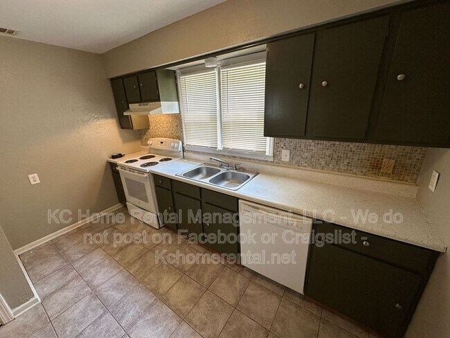Foto del edificio - 5903 E 149th St