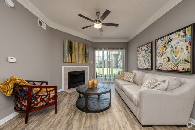 Model - 2BR, 2BA - 1,084SF - Living Room - Park at Eagle Creek