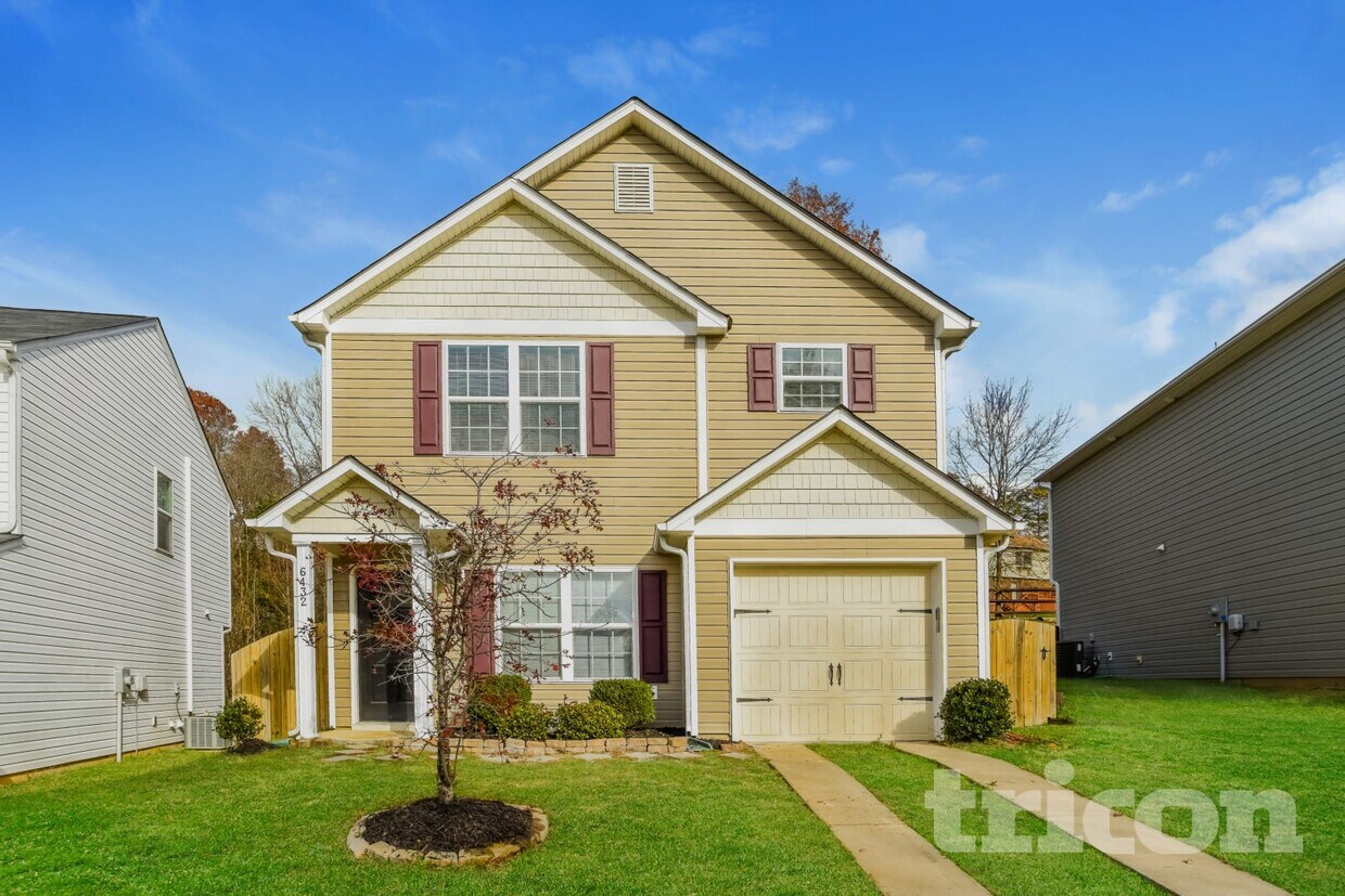 Foto principal - 6432 Pennacook Dr