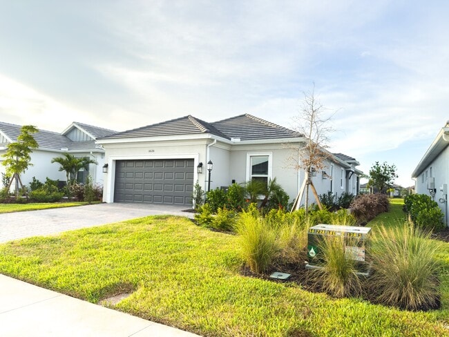 Building Photo - 16126 San Donato Pl