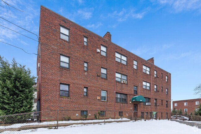 Building Photo - 2474 Alabama Ave SE