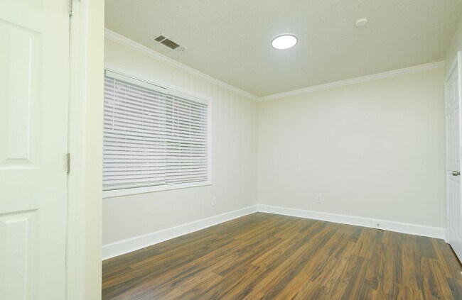 Foto del edificio - 970 Hubbard St SW