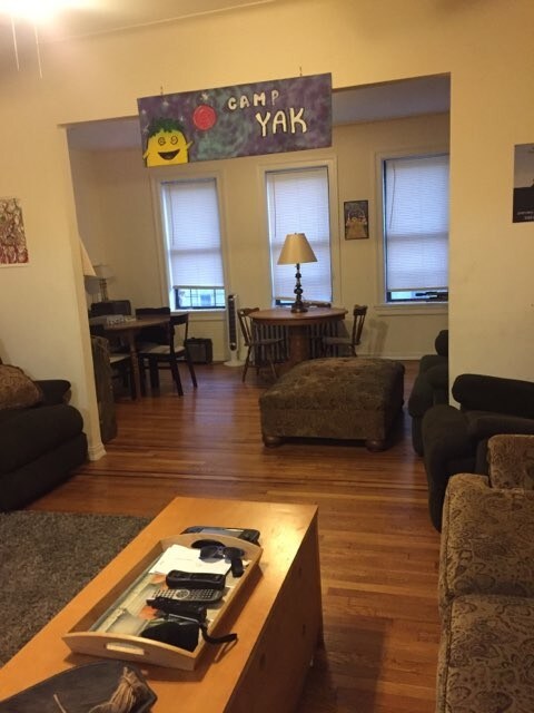 Foto principal - 43-13 28th Ave