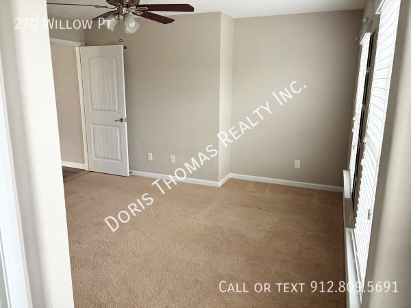 Foto del edificio - 270 Willow Point Cir