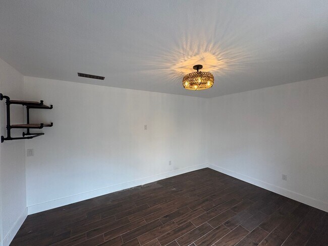 Foto del edificio - Spacious Vista Home with Large Lot, Designer Finishes & Guest Suite