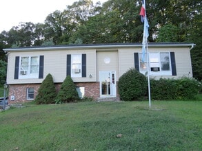 Building Photo - 15 Hayestown Heights