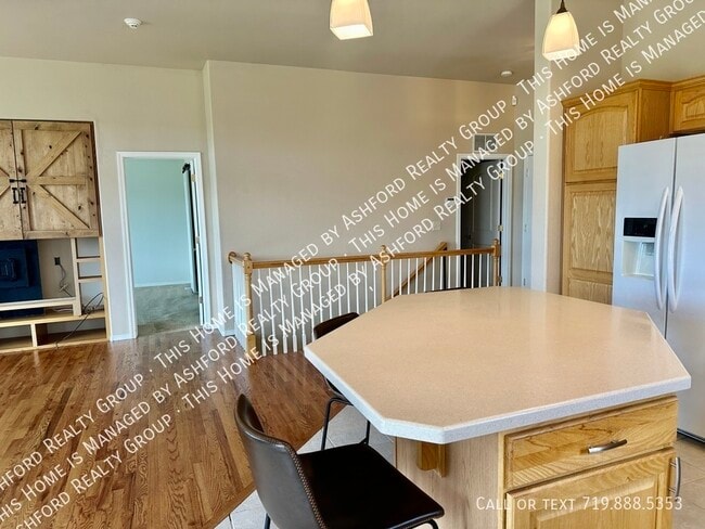 Building Photo - 266 All Sky Dr