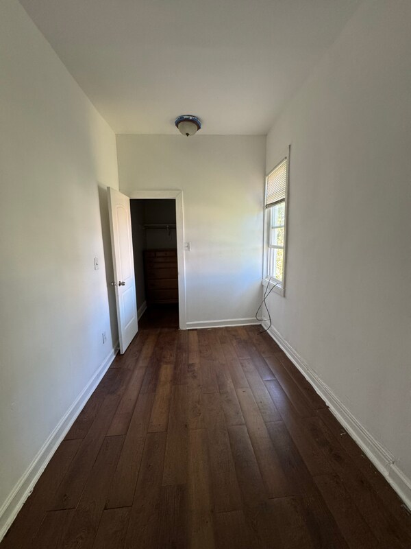 Foto del edificio - 8835 S Commercial Ave