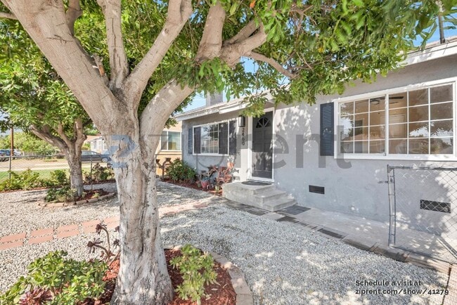 Building Photo - 2460 Citrus View Ave