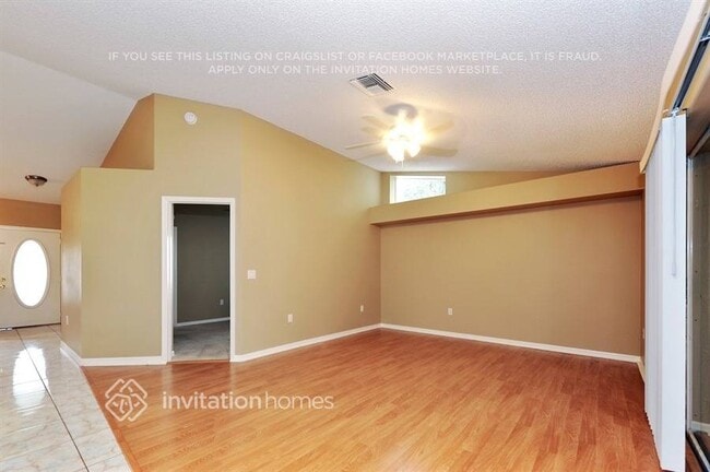 Building Photo - 5430 Los Palos Dr