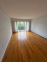 Building Photo - 1005 Pakington St