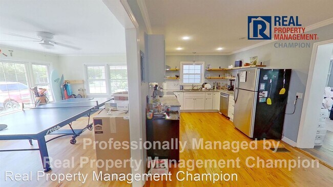 Building Photo - 4 br, 2.5 bath House - 216 Wood Dale Drive