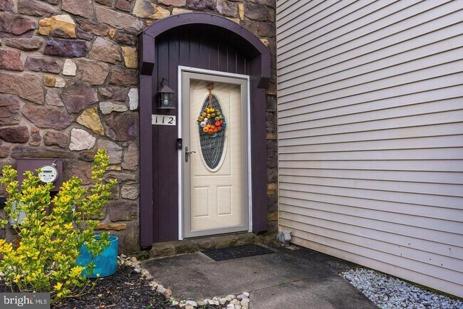 Building Photo - 112 Windham Ct