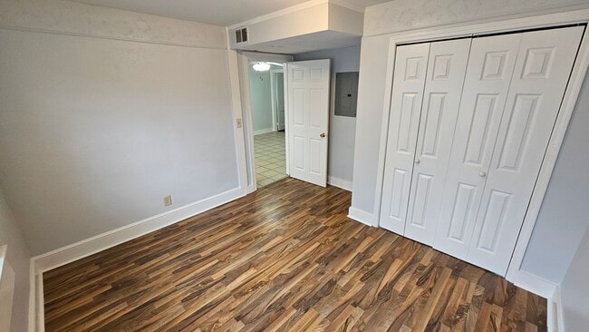 Master bedroom - 212 Thurston Dr NW