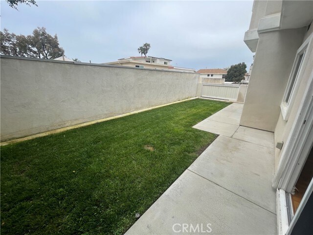 Building Photo - 413 N Elena Ave