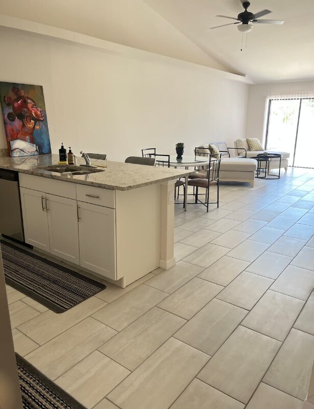 Foto del edificio - 1305 SE 8th Pl